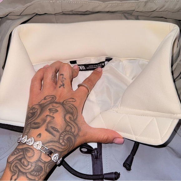 Zara light fall Jacket - Picture 10 of 11